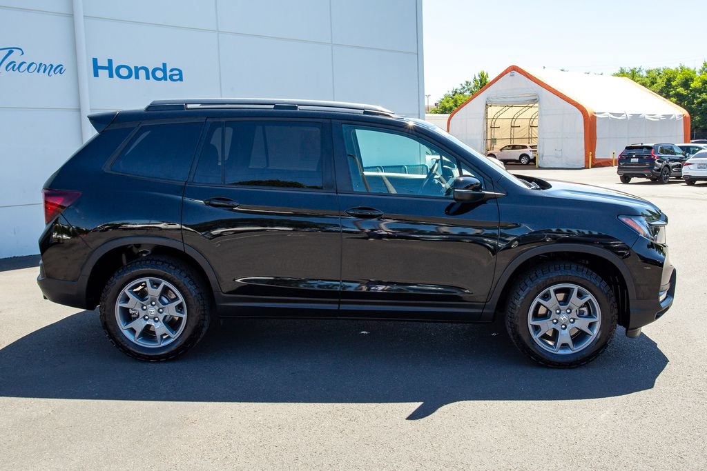 Certified 2025 Honda Passport TrailSport image 16