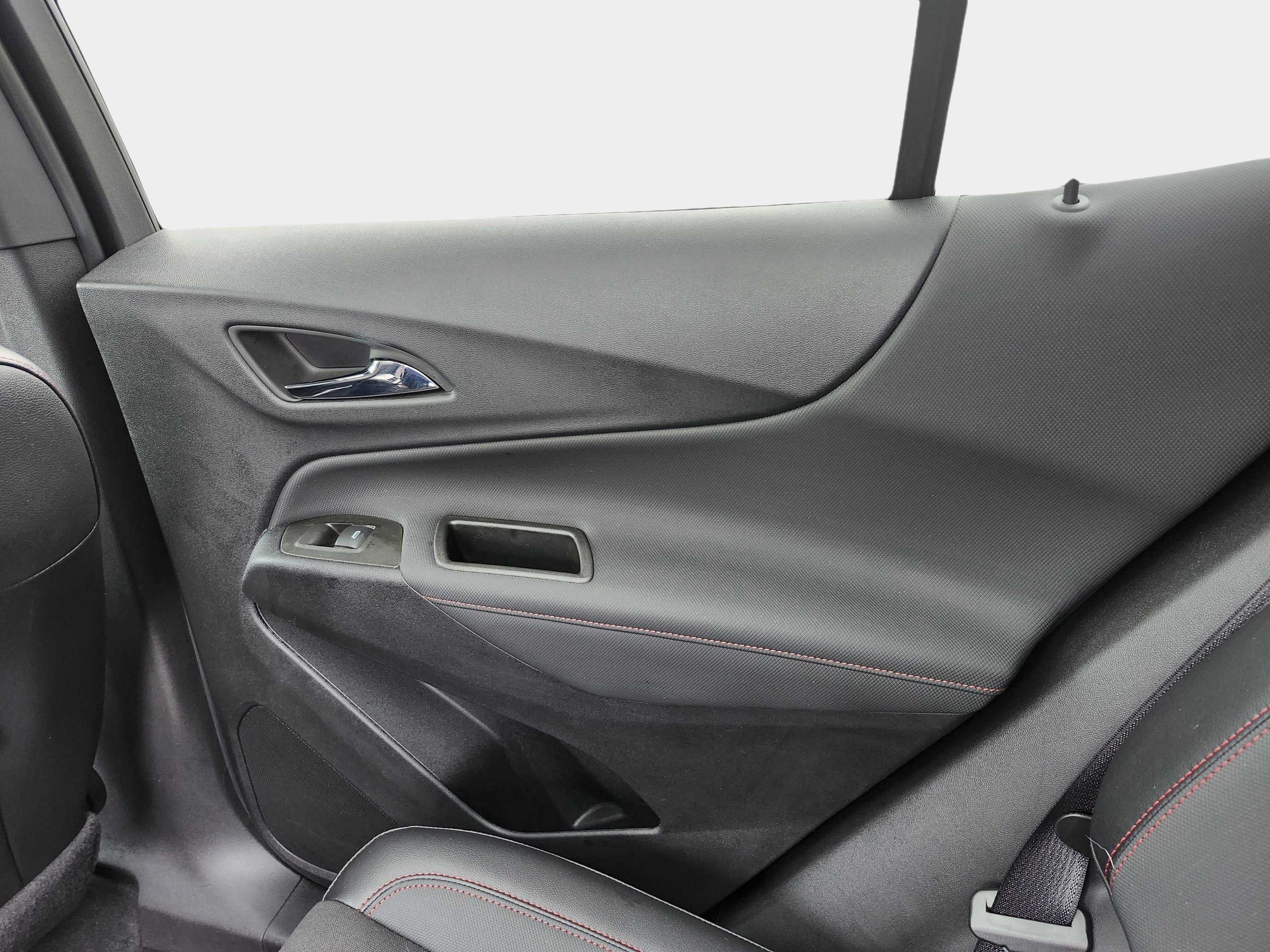 Used 2023 Chevrolet Equinox RS image 32