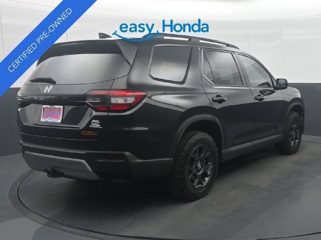 Used 2025 Honda Pilot TrailSport image 7