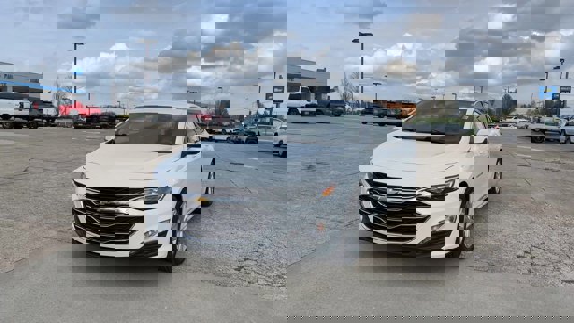 Used 2024 Chevrolet Malibu LT image 4