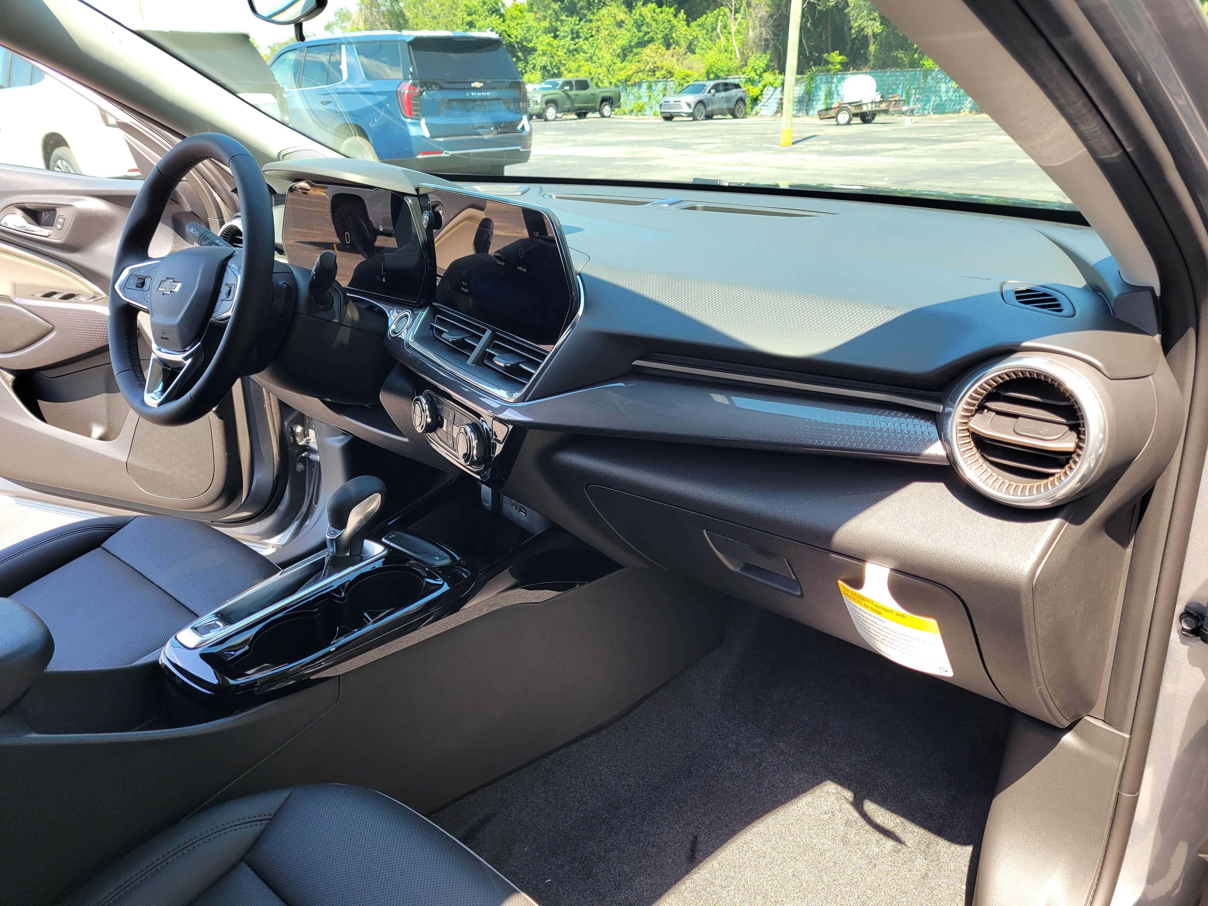 New 2026 Chevrolet Trax ACTIV w/ Driver Confidence Package FWD image 25