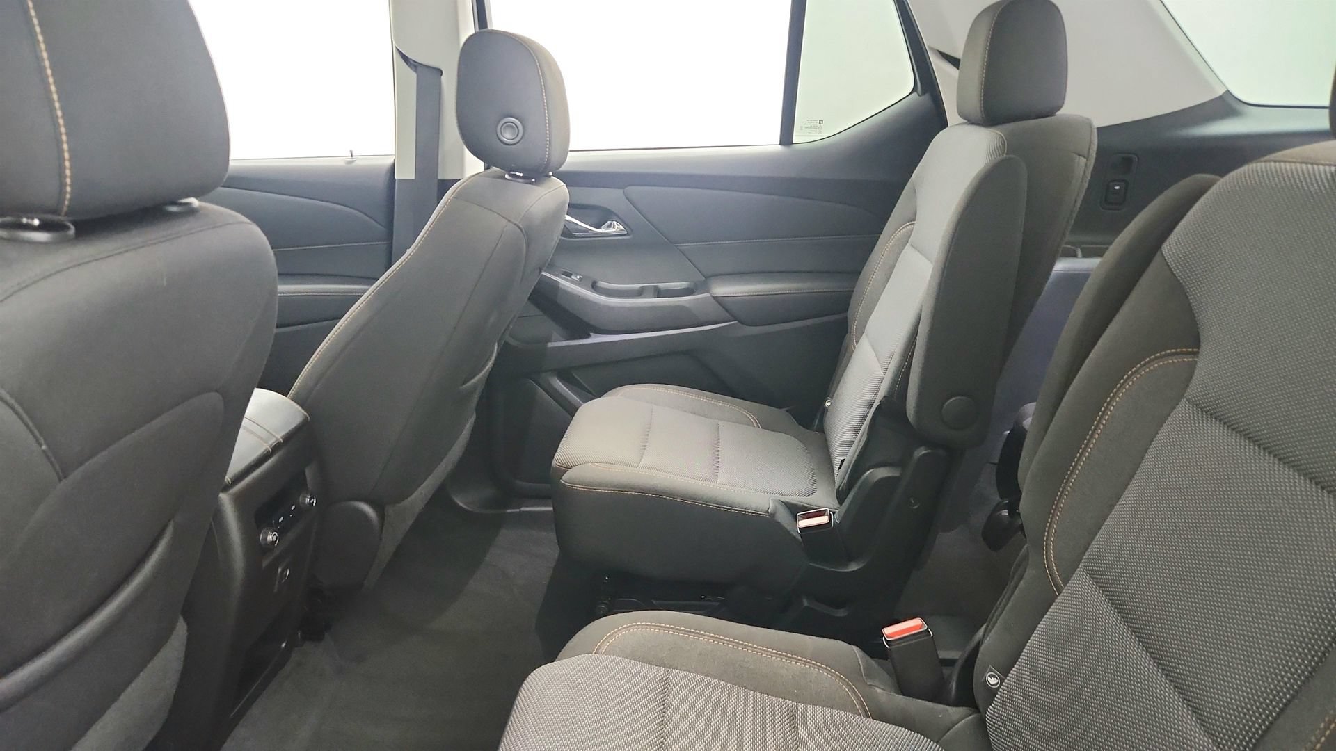 Used 2021 Chevrolet Traverse LT FWD image 23