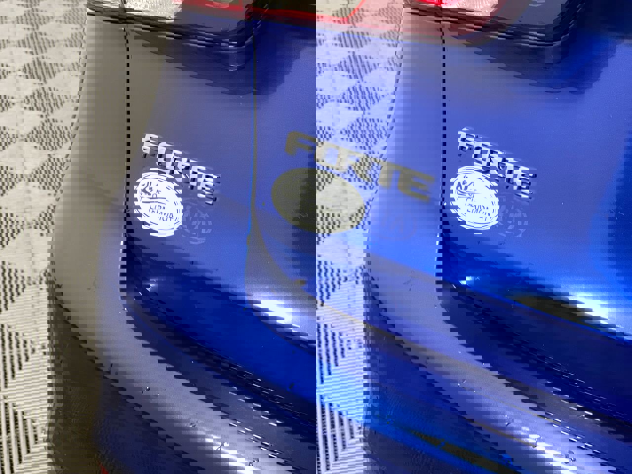 Used 2017 Kia Forte EX image 5