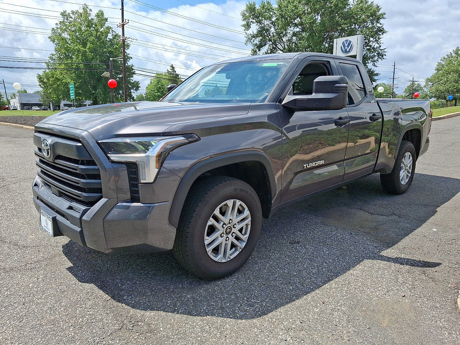 Used 2022 Toyota Tundra SR5 w/ SR5 Convenience Package AWD/4WD image 3