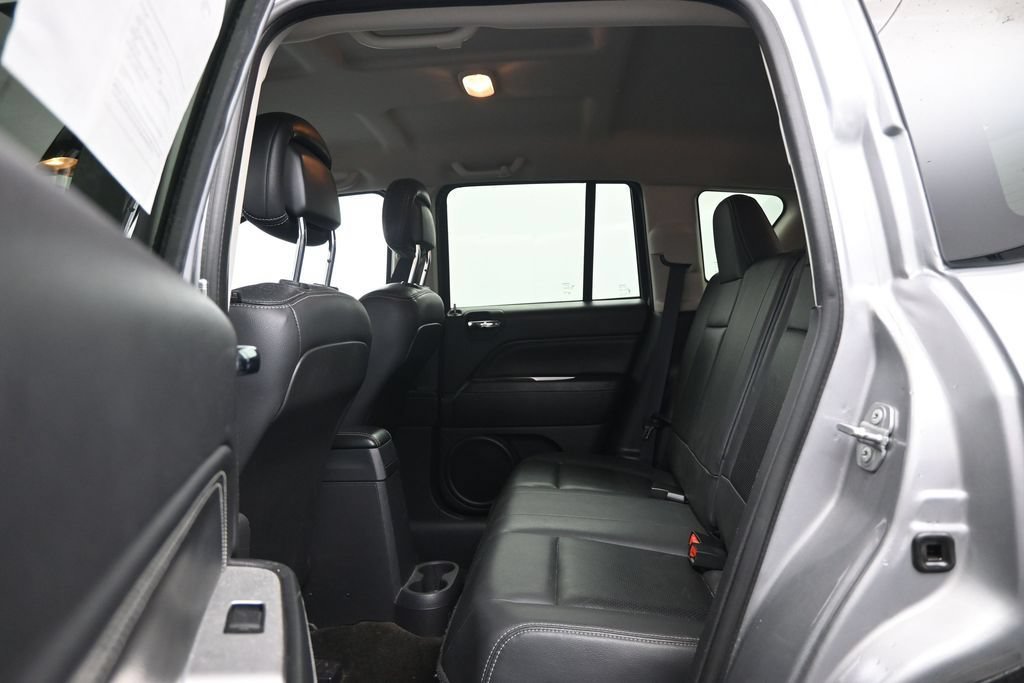 Used 2015 Jeep Compass Limited AWD/4WD image 19