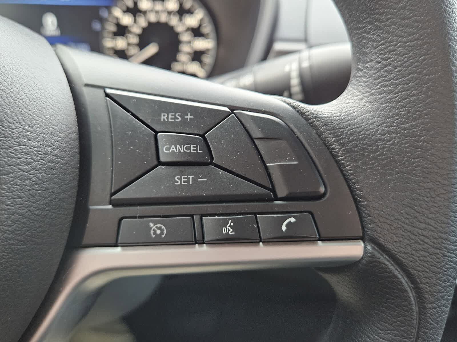 Used 2024 Nissan Altima 2.5 SV image 13