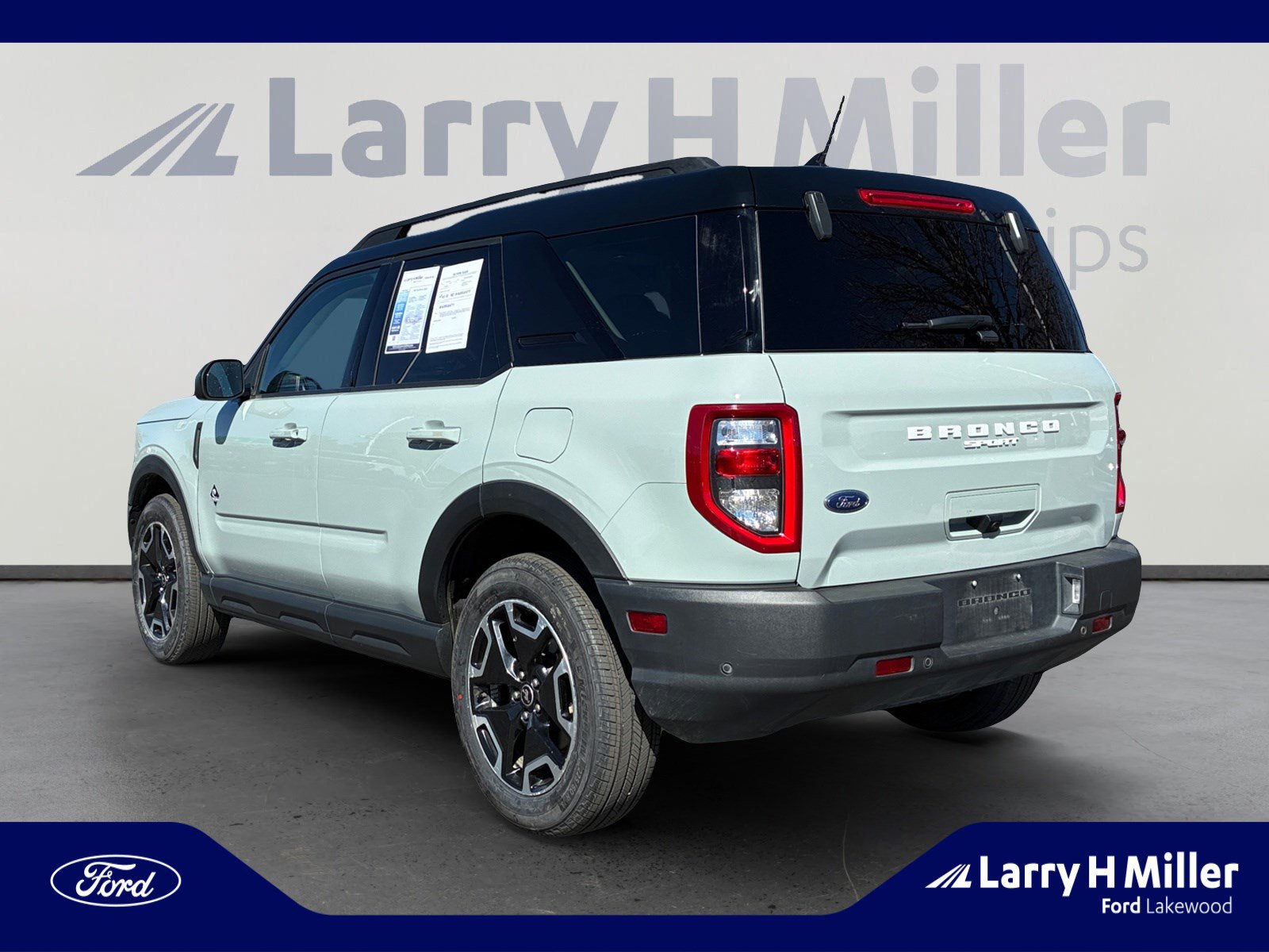 Used 2021 Ford Bronco Sport Outer Banks image 3