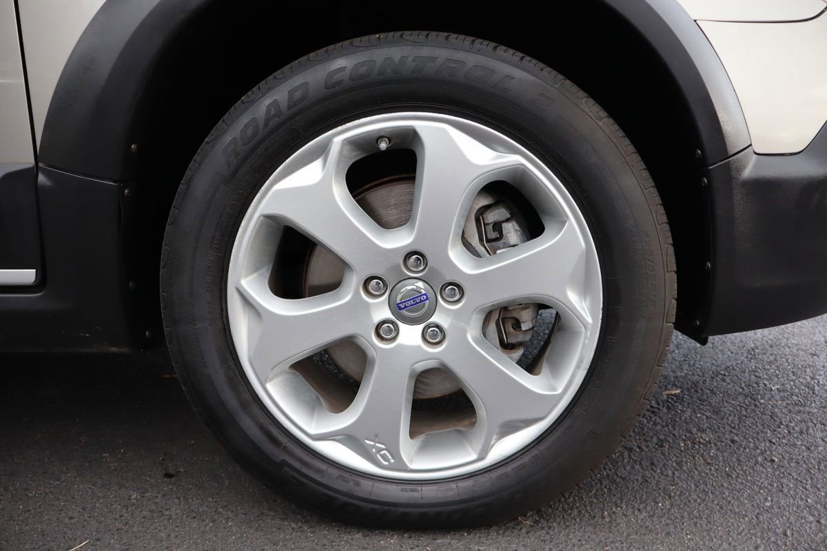 Used 2011 Volvo XC70 T6 image 44