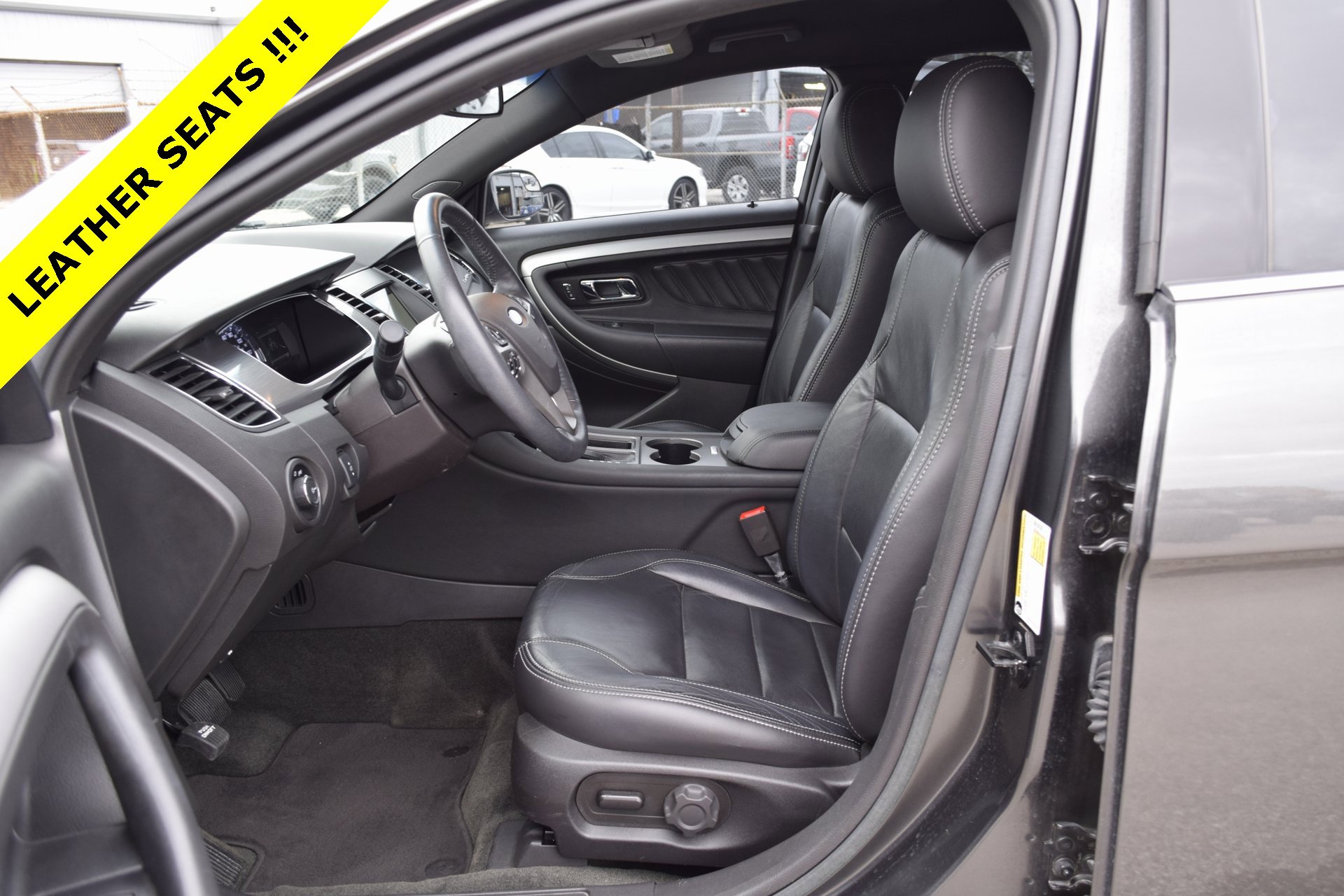 Certified 2018 Ford Taurus SEL w/ Equipment Group 201A image 3