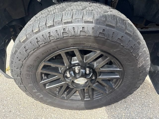 Used 2022 Ford F250 Lariat w/ Black Appearance Package AWD/4WD image 9