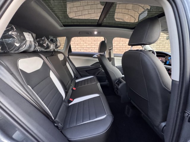 New 2025 Volkswagen Taos SEL image 12