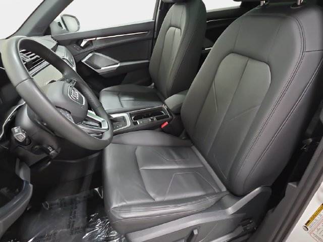 Used 2025 Audi Q3 2.0T Premium AWD/4WD image 13