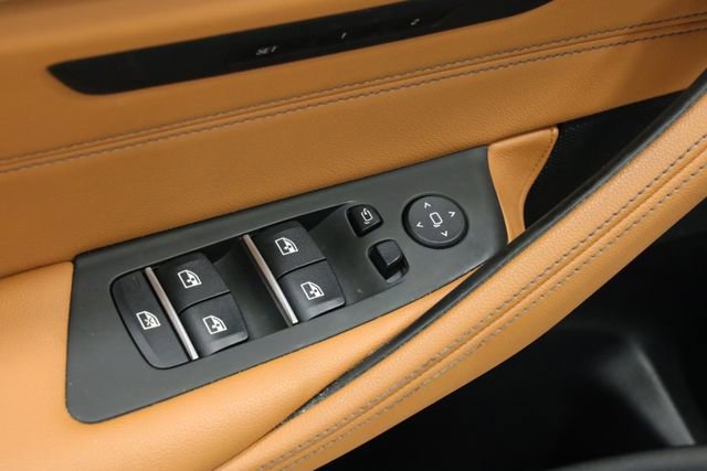 Used 2023 BMW 540i w/ Convenience Package image 35