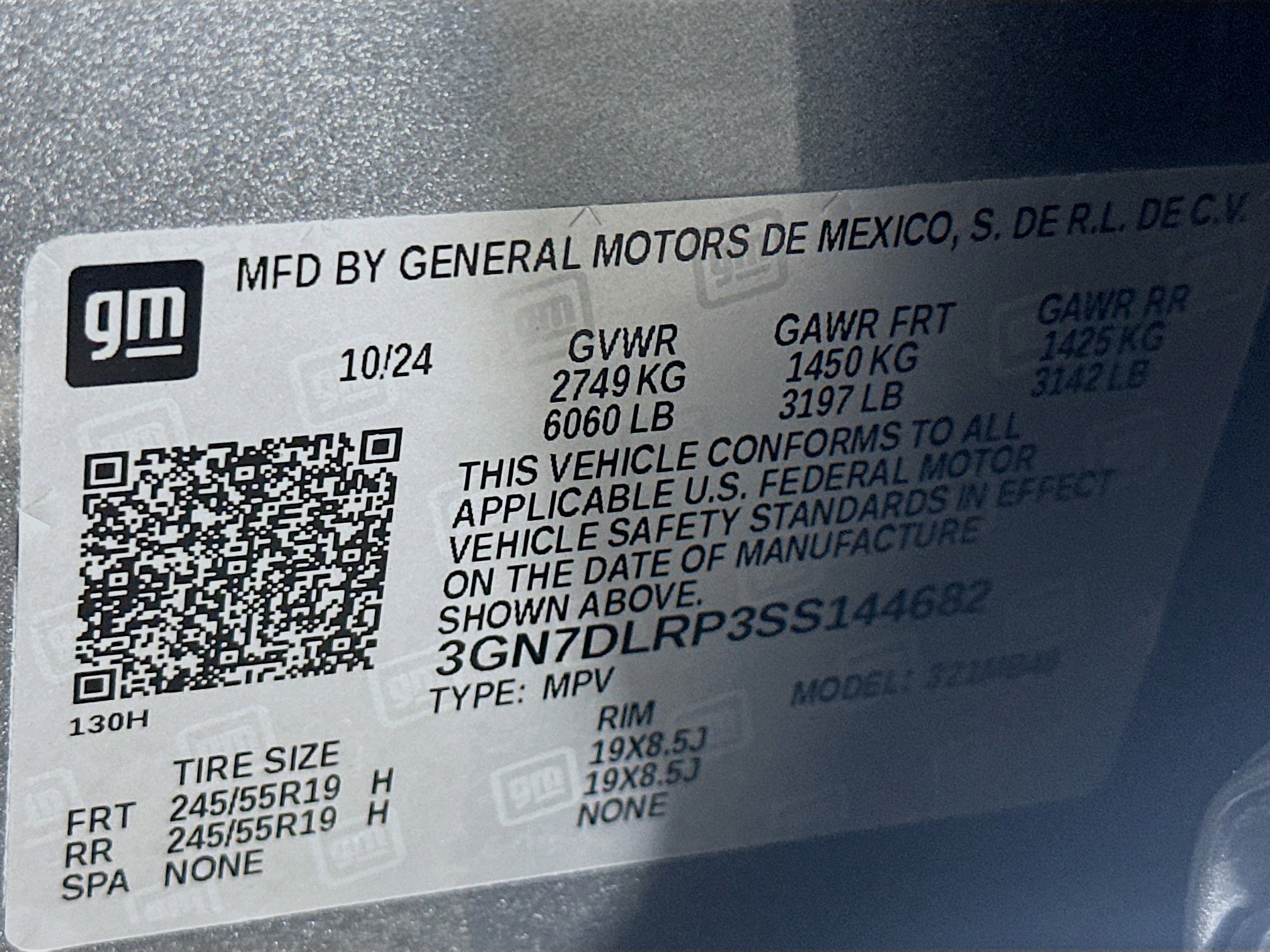 Used 2025 Chevrolet Equinox EV LT w/ Convenience Package image 12