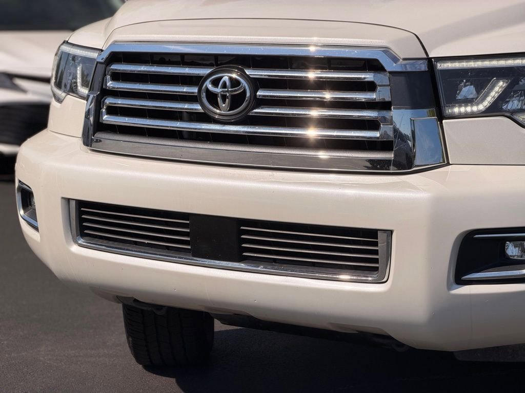 Used 2021 Toyota Sequoia Platinum AWD/4WD image 10