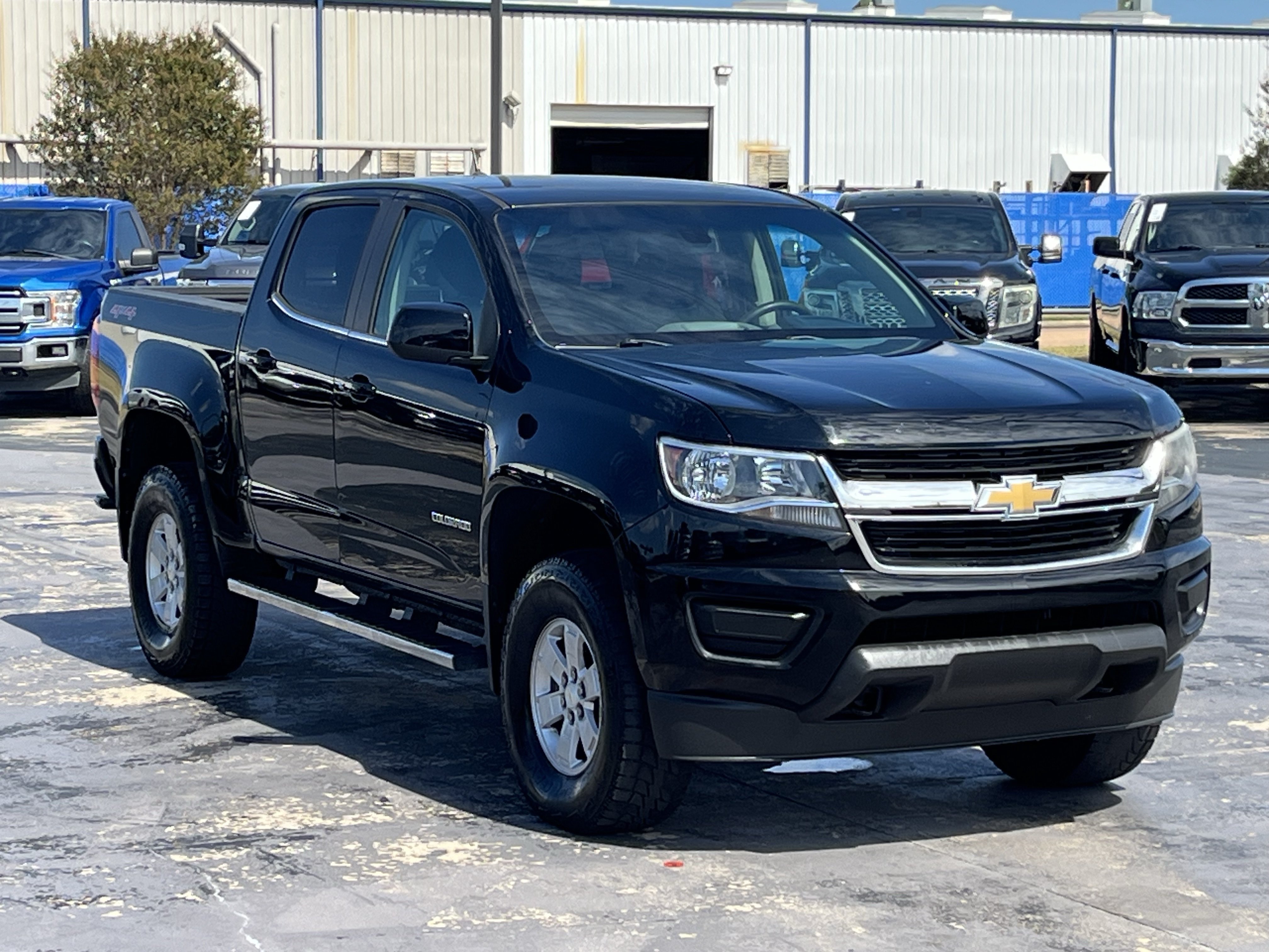 Used 2019 Chevrolet Colorado W/T w/ WT Convenience Package AWD/4WD image 5