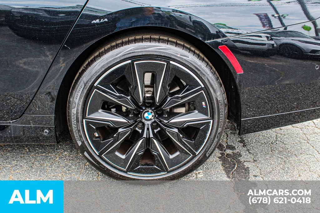 Used 2023 BMW 740i w/ Executive Package RWD image 12