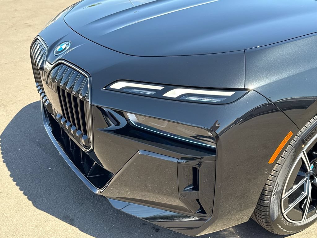 New 2026 BMW 750e xDrive AWD/4WD image 16