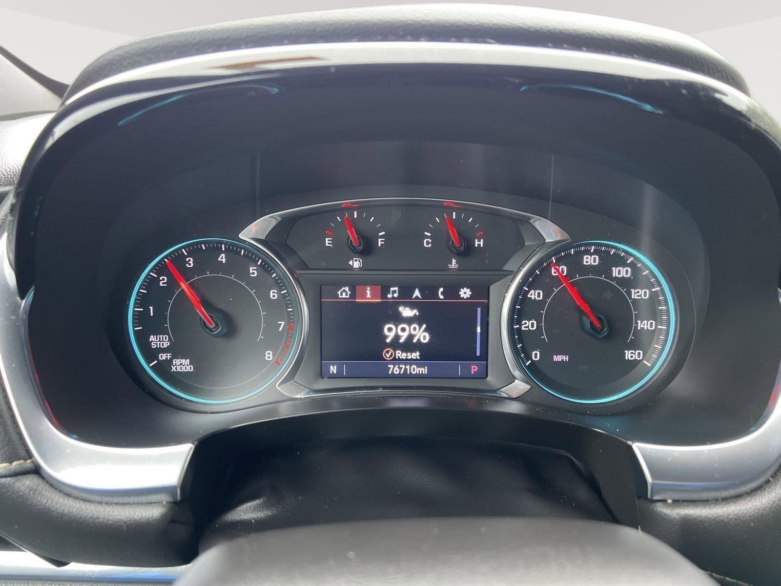 Used 2023 Chevrolet Traverse LT image 15