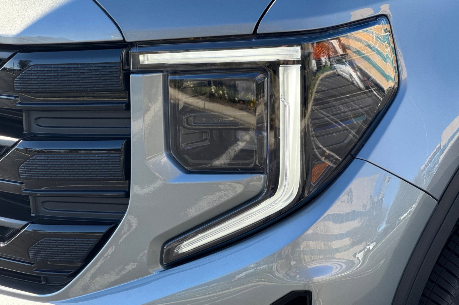 Used 2025 GMC Sierra 1500 Elevation image 49