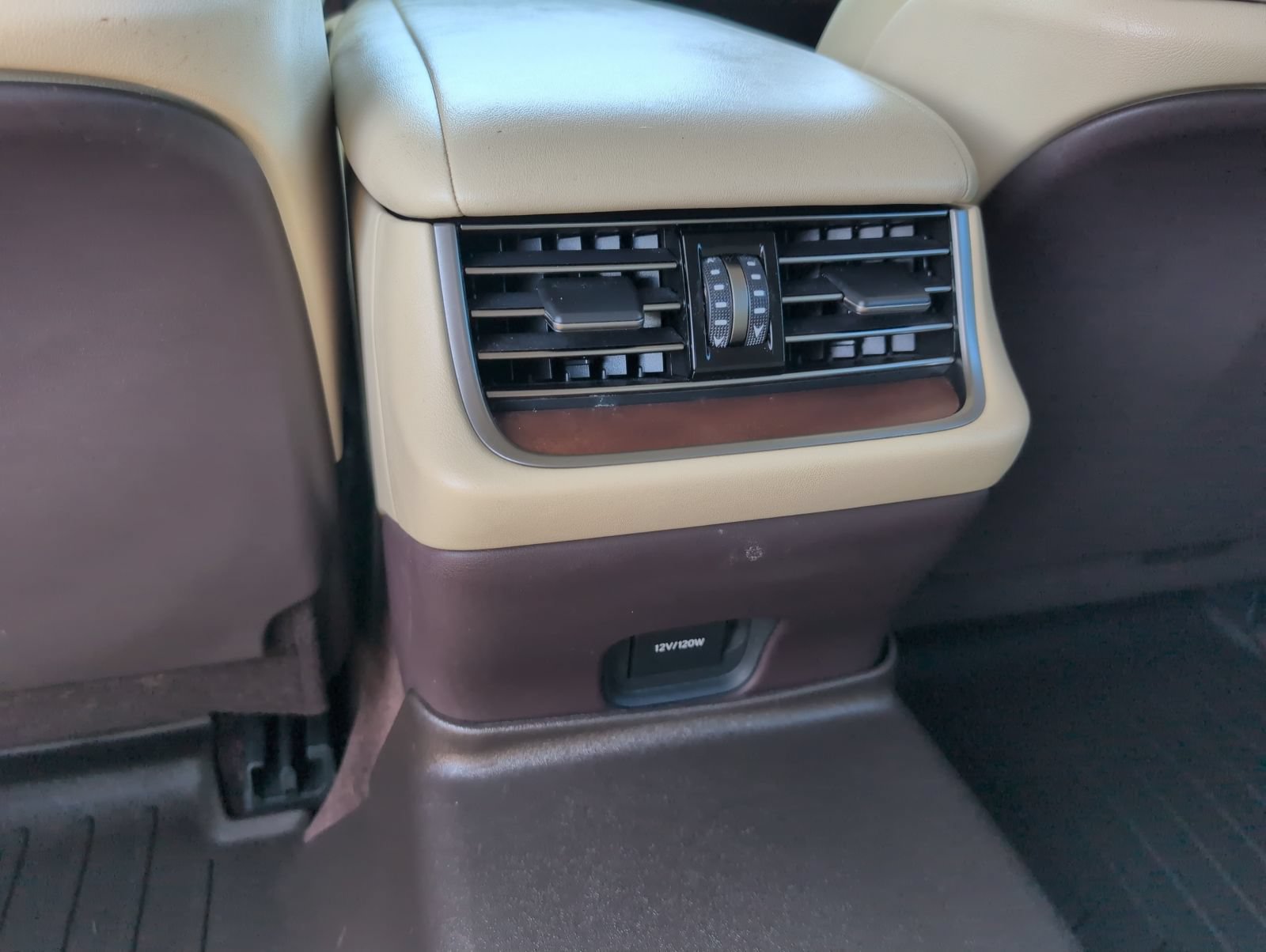 Certified 2020 Lexus LS 500 w/ Accessory Package (Z2) RWD image 17