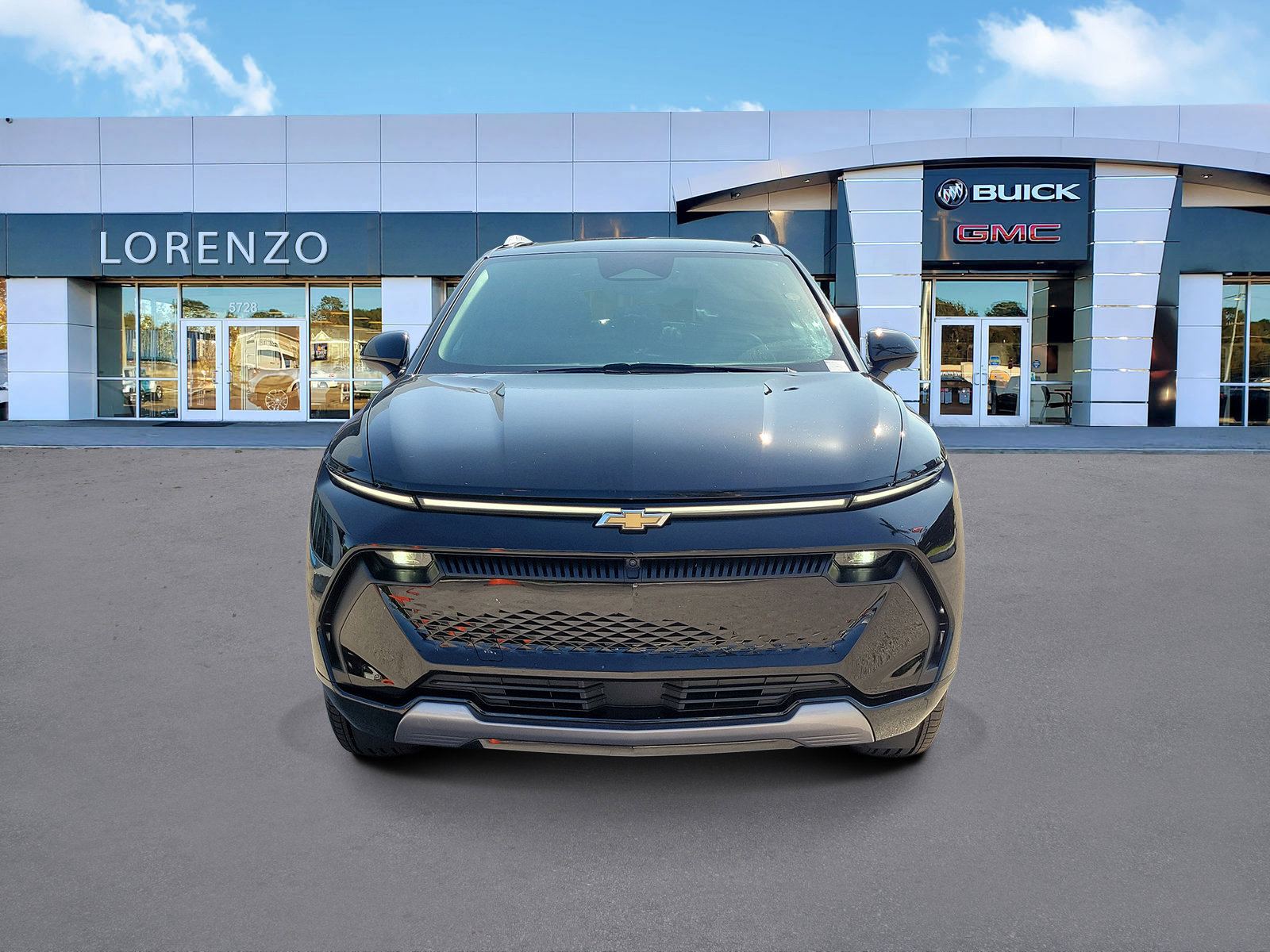 Used 2025 Chevrolet Equinox EV LT FWD image 2