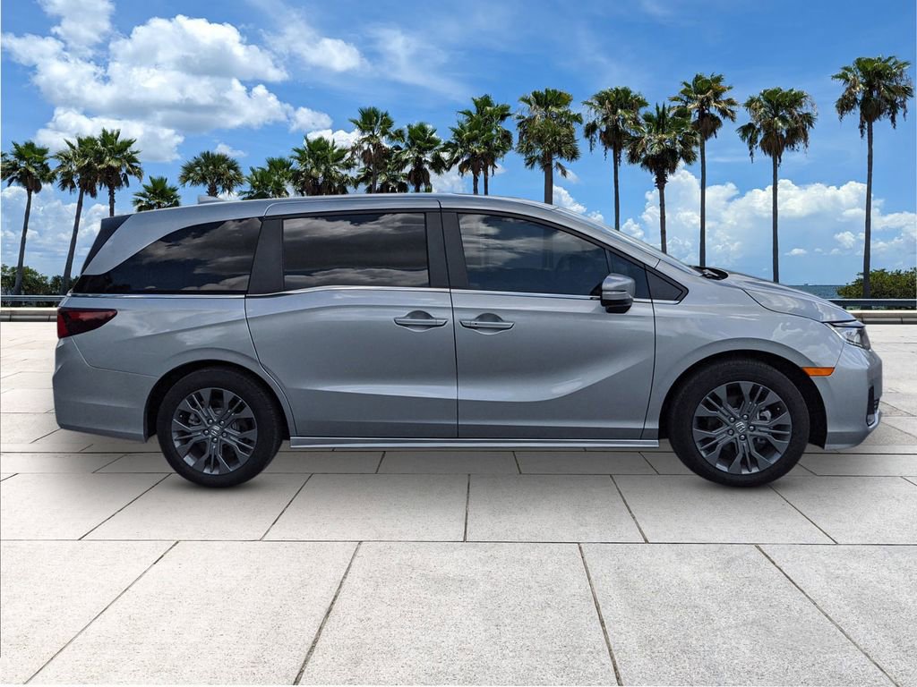 Used 2025 Honda Odyssey Touring image 8