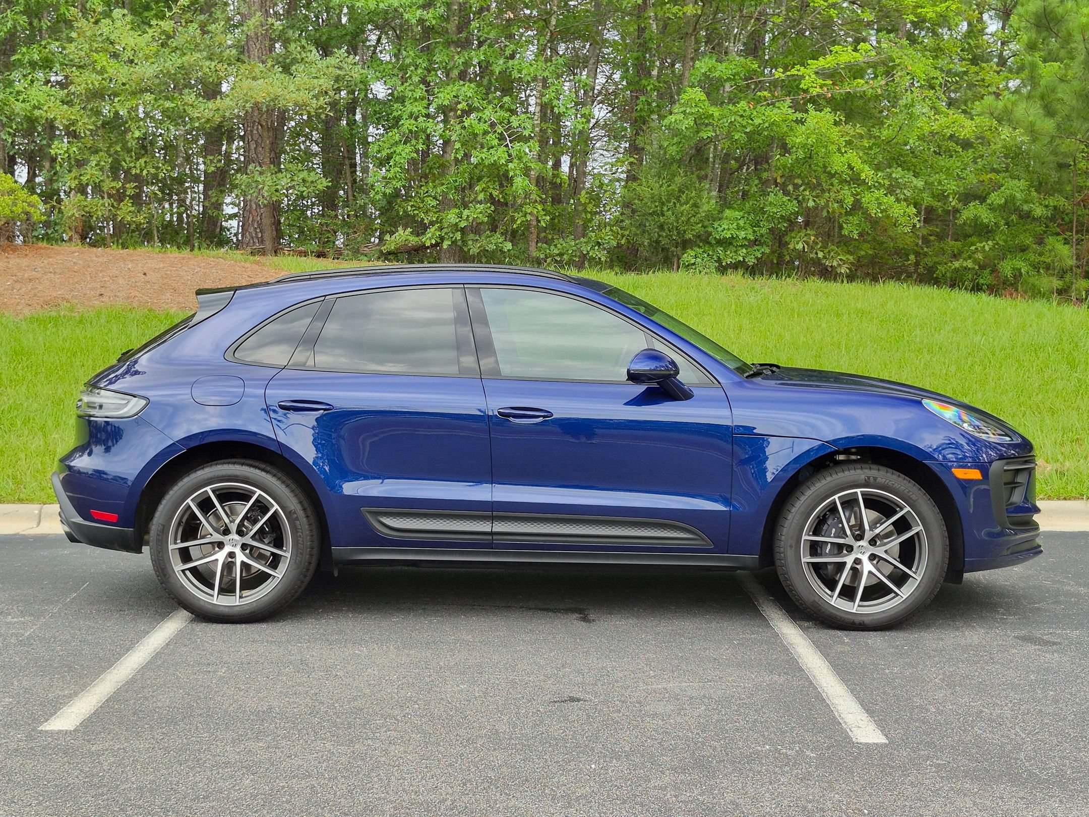 Certified 2026 Porsche Macan AWD/4WD image 31