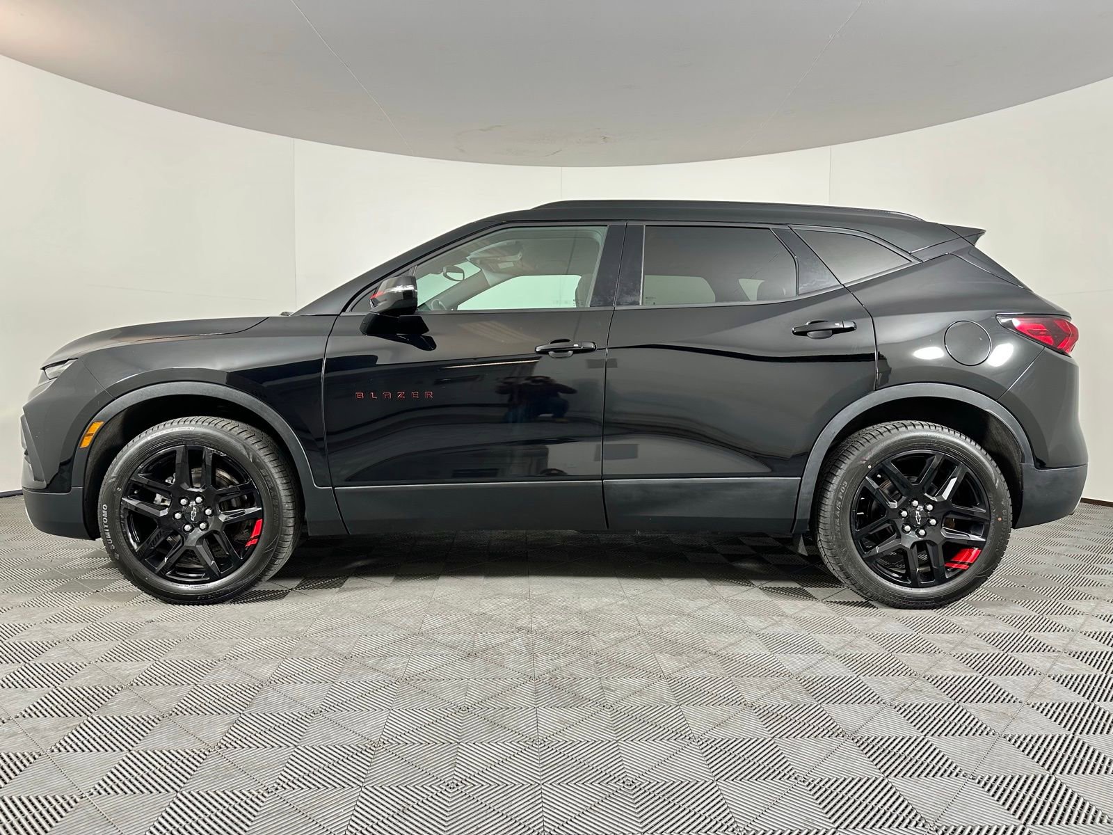 Used 2022 Chevrolet Blazer LT w/ Redline Edition AWD/4WD image 16