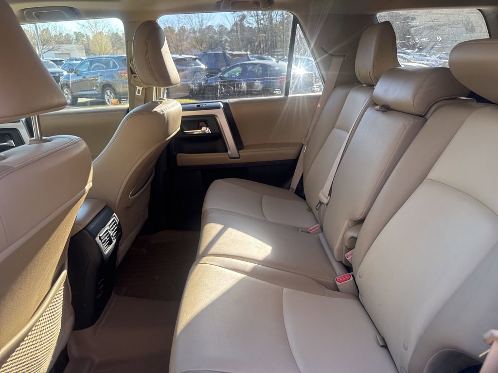 Used 2016 Toyota 4Runner SR5 Premium image 12