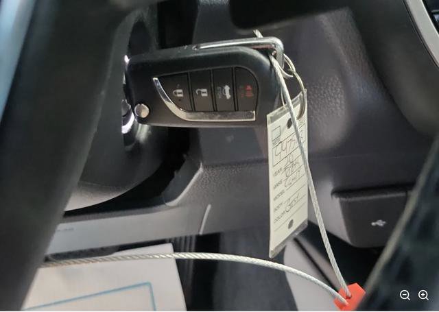 Used 2020 Toyota Camry SE image 6