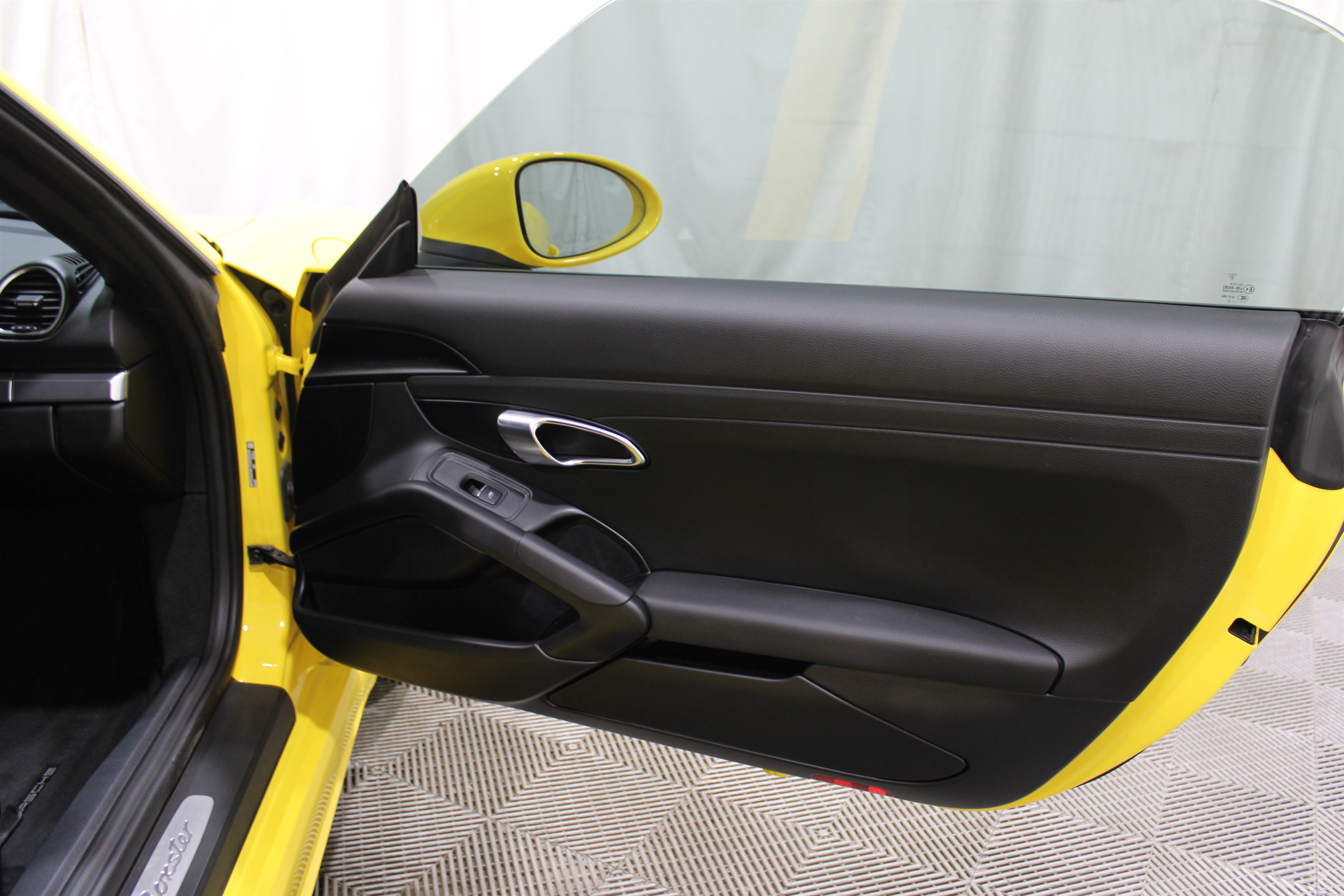 Used 2023 Porsche 718 Boxster w/ Sport Chrono Package image 25