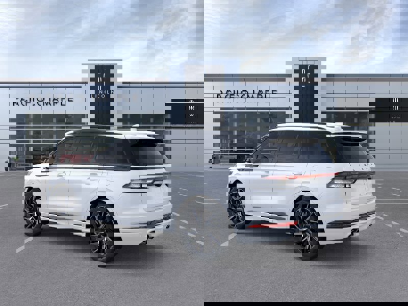 New 2026 Lincoln Aviator Black Label image 4