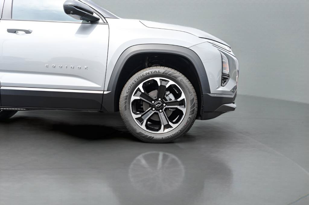 New 2026 Chevrolet Equinox LT w/ Convenience Package II FWD image 7