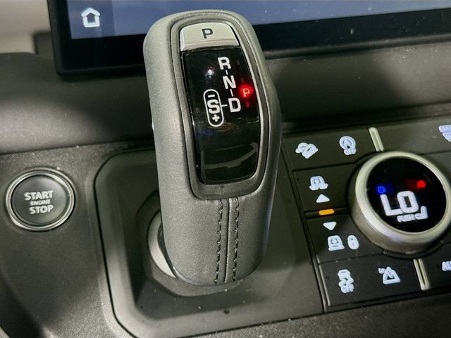 Certified 2025 Land Rover Defender 110 S AWD/4WD image 19