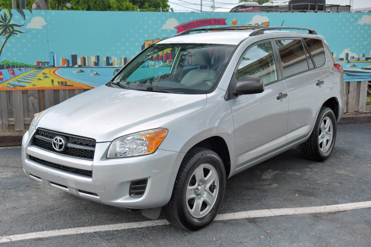 Used 2012 Toyota RAV4 FWD image 1
