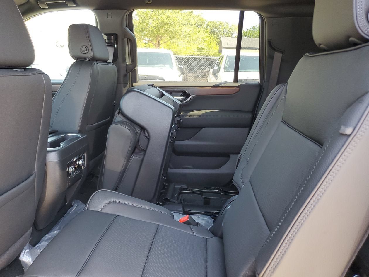 New 2026 GMC Yukon XL Denali RWD image 11