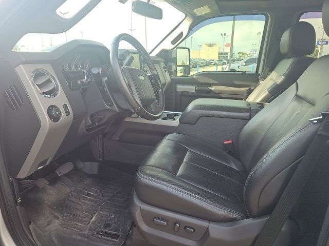 Used 2016 Ford F250 Lariat w/ Lariat Ultimate Package image 3