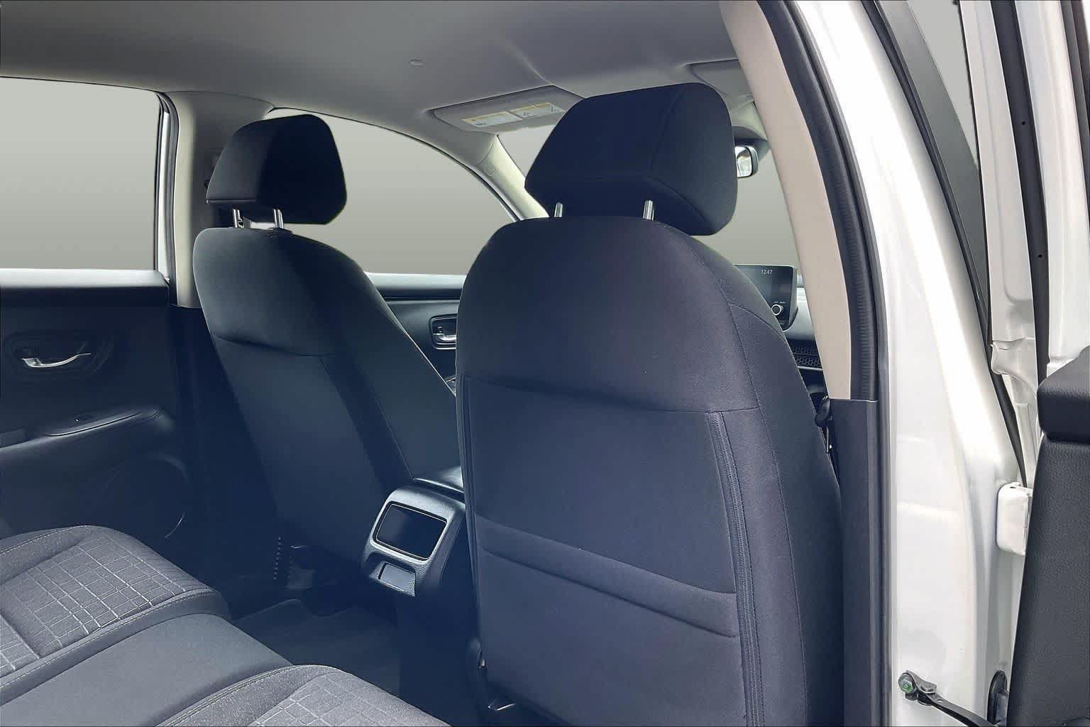 Used 2025 Honda HR-V LX image 18