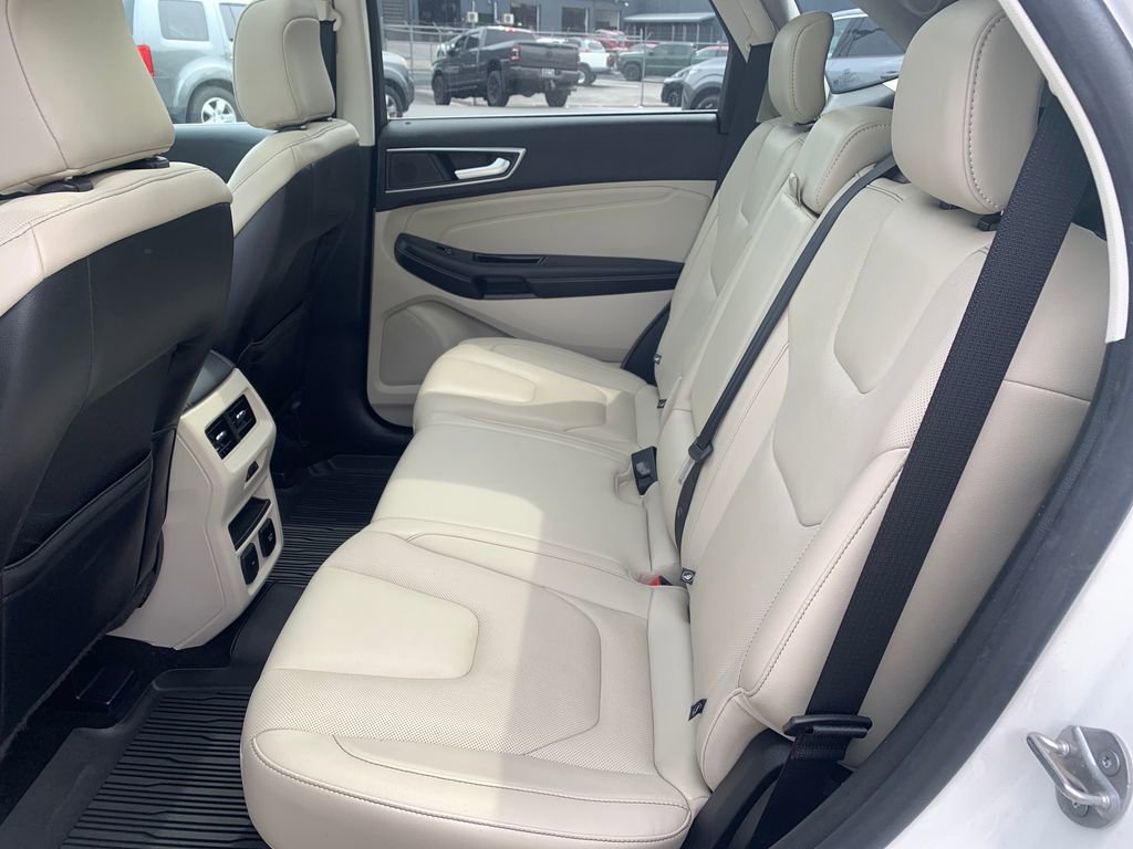 Used 2020 Ford Edge Titanium w/ Equipment Group 301A FWD image 17