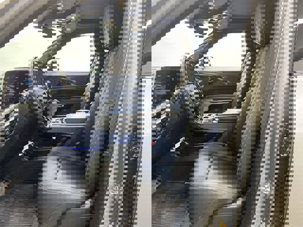 Certified 2024 Cadillac Lyriq Luxury w/ LPO, Floor Liner Package image 14