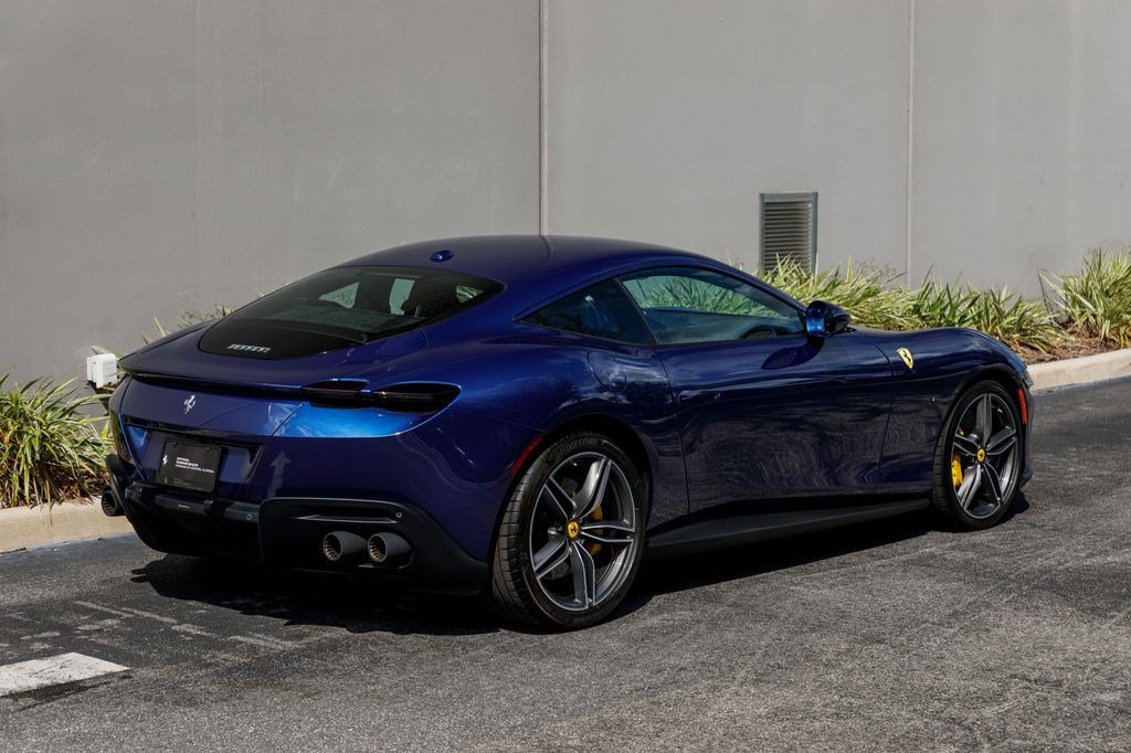 Used 2023 Ferrari Roma RWD image 5