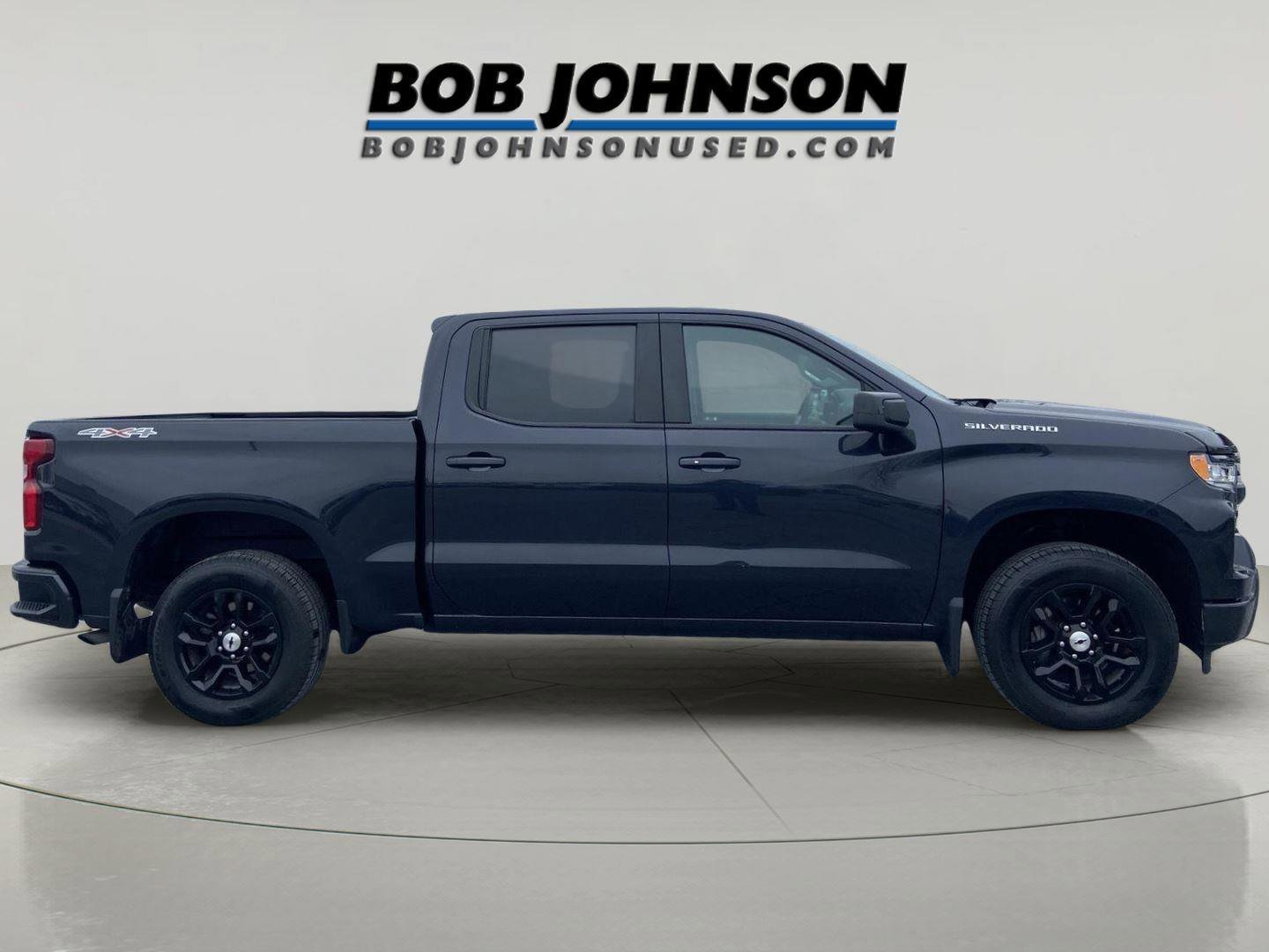 Used 2023 Chevrolet Silverado 1500 RST image 2