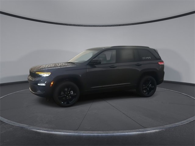 New 2025 Jeep Grand Cherokee Limited w/ Black Appearance Package image 4
