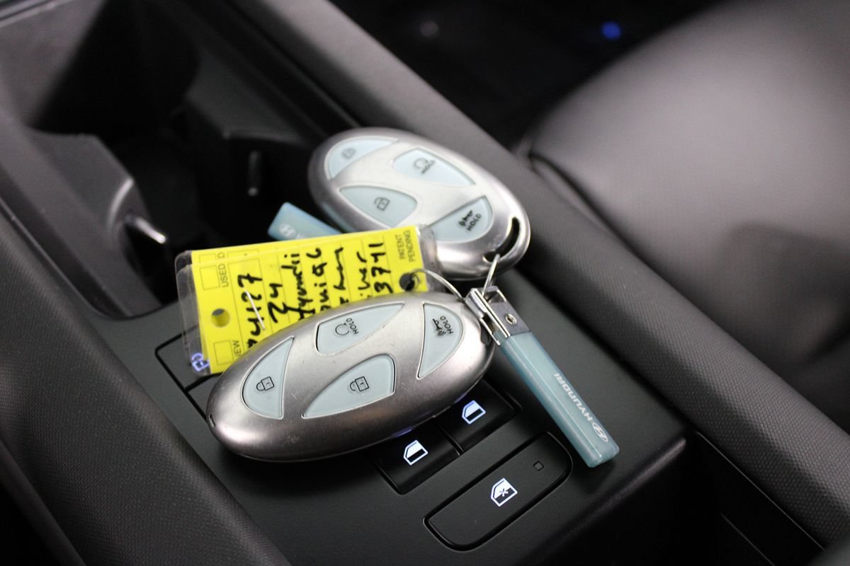 Used 2024 Hyundai Ioniq 6 SEL RWD image 20