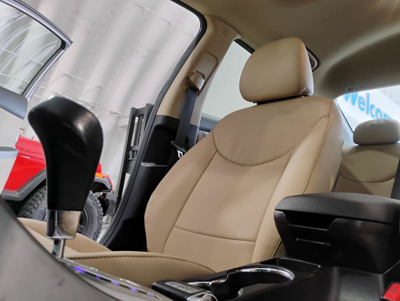 Used 2013 Hyundai Elantra Limited w/ Technology Pkg FWD image 49