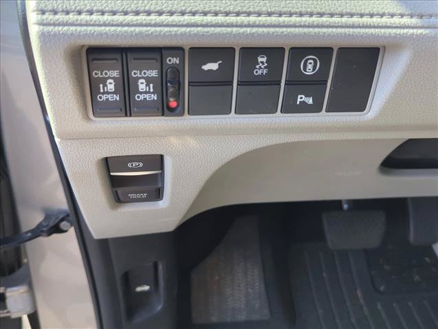 Used 2023 Honda Odyssey Elite image 11