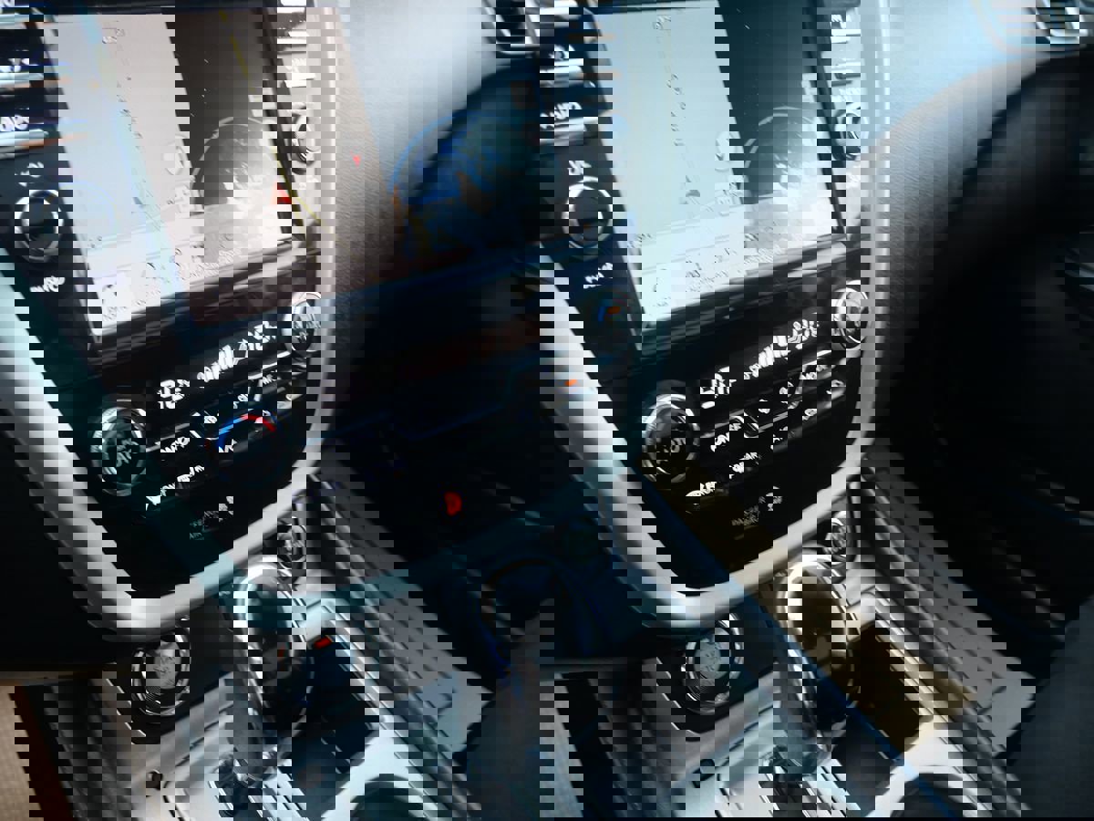 Used 2020 Nissan Murano SV image 14