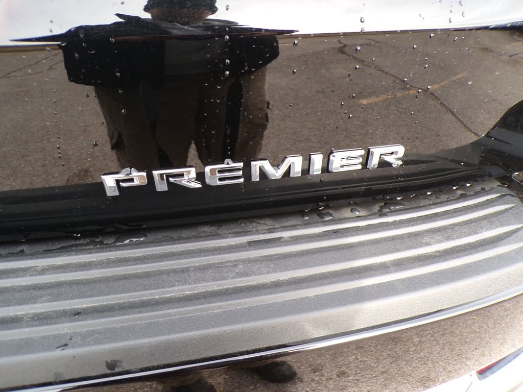 New 2026 Chevrolet Suburban Premier AWD/4WD image 6