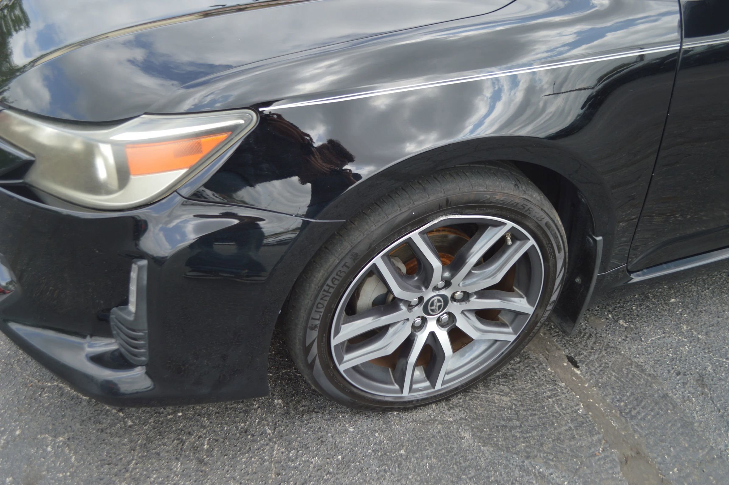 Used 2015 Scion tC image 3